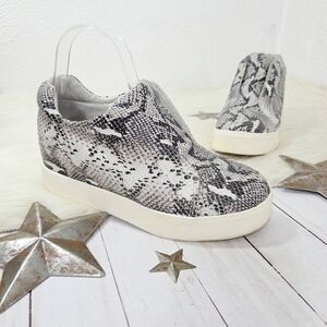 J/Slides Star Platform Wedge Slip-On Sneakers Snake Embossed Size 7.5